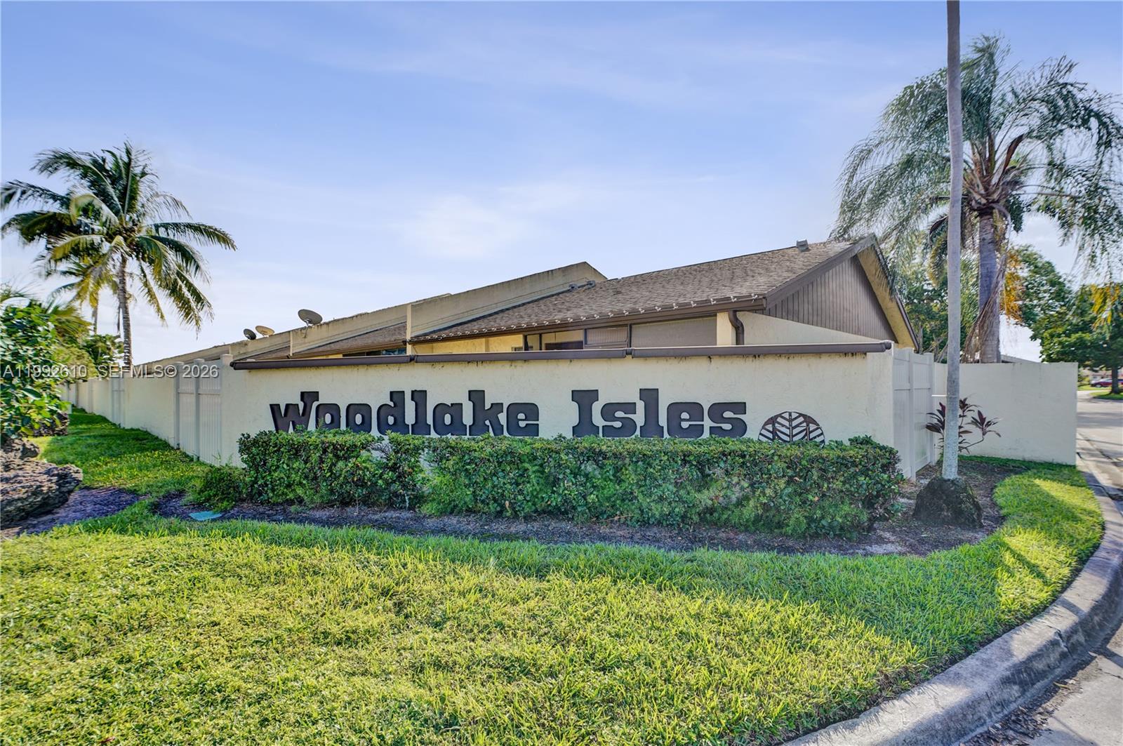 WOODLAKE ISLES - Residential
