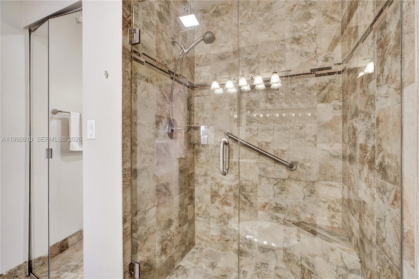 WOODLAKE ISLES - Residential