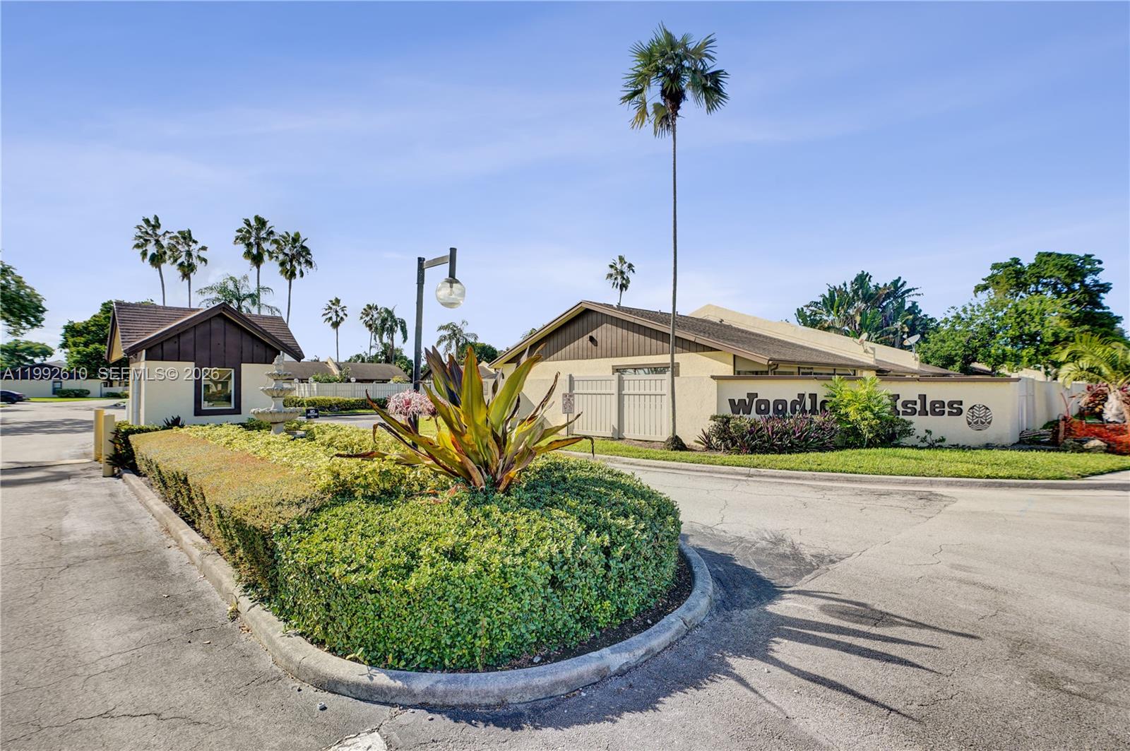 WOODLAKE ISLES - Residential