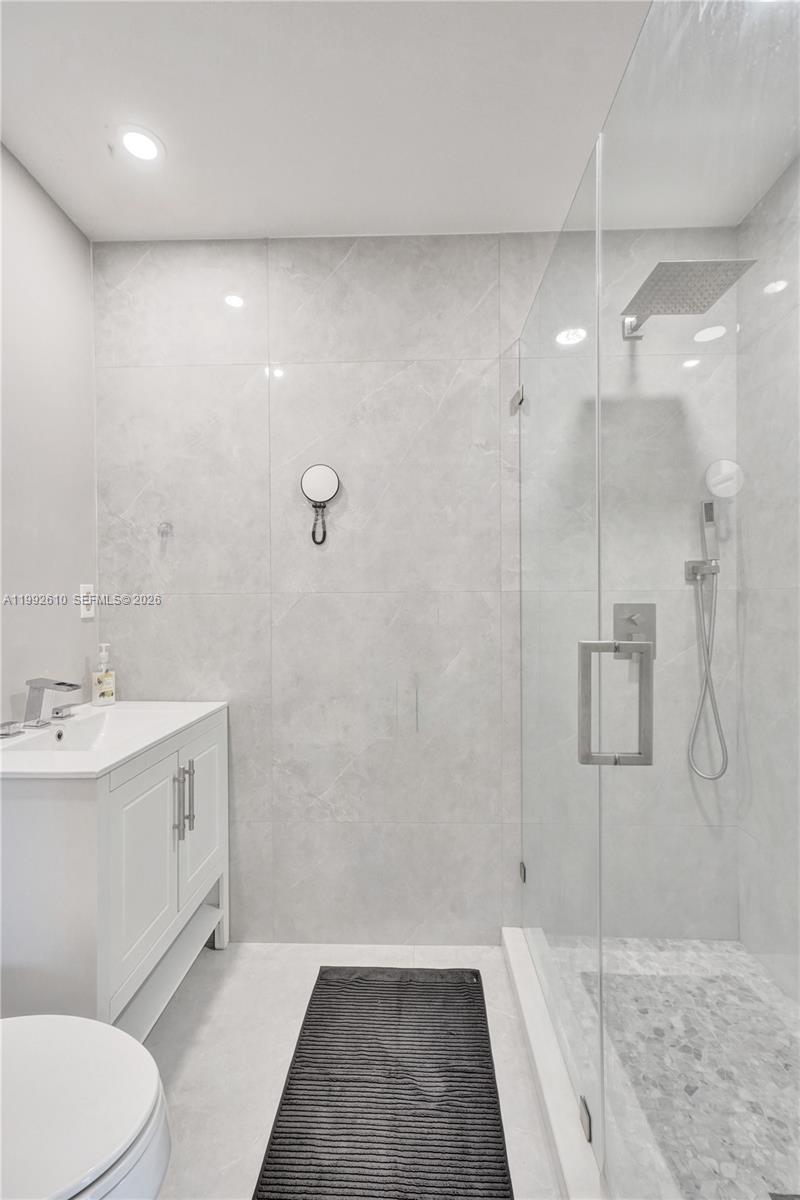 WOODLAKE ISLES - Residential