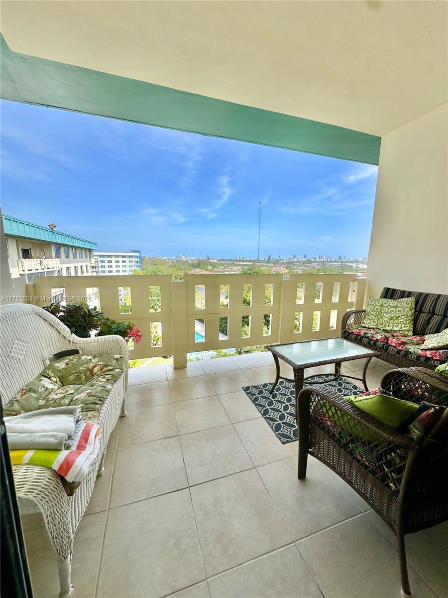 HILLCREST EAST NO 23 COND - Residential