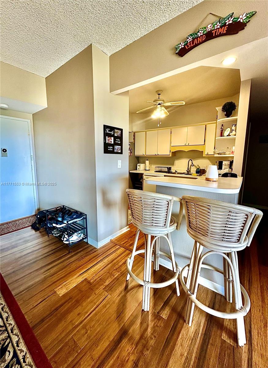 HILLCREST EAST NO 23 COND - Residential