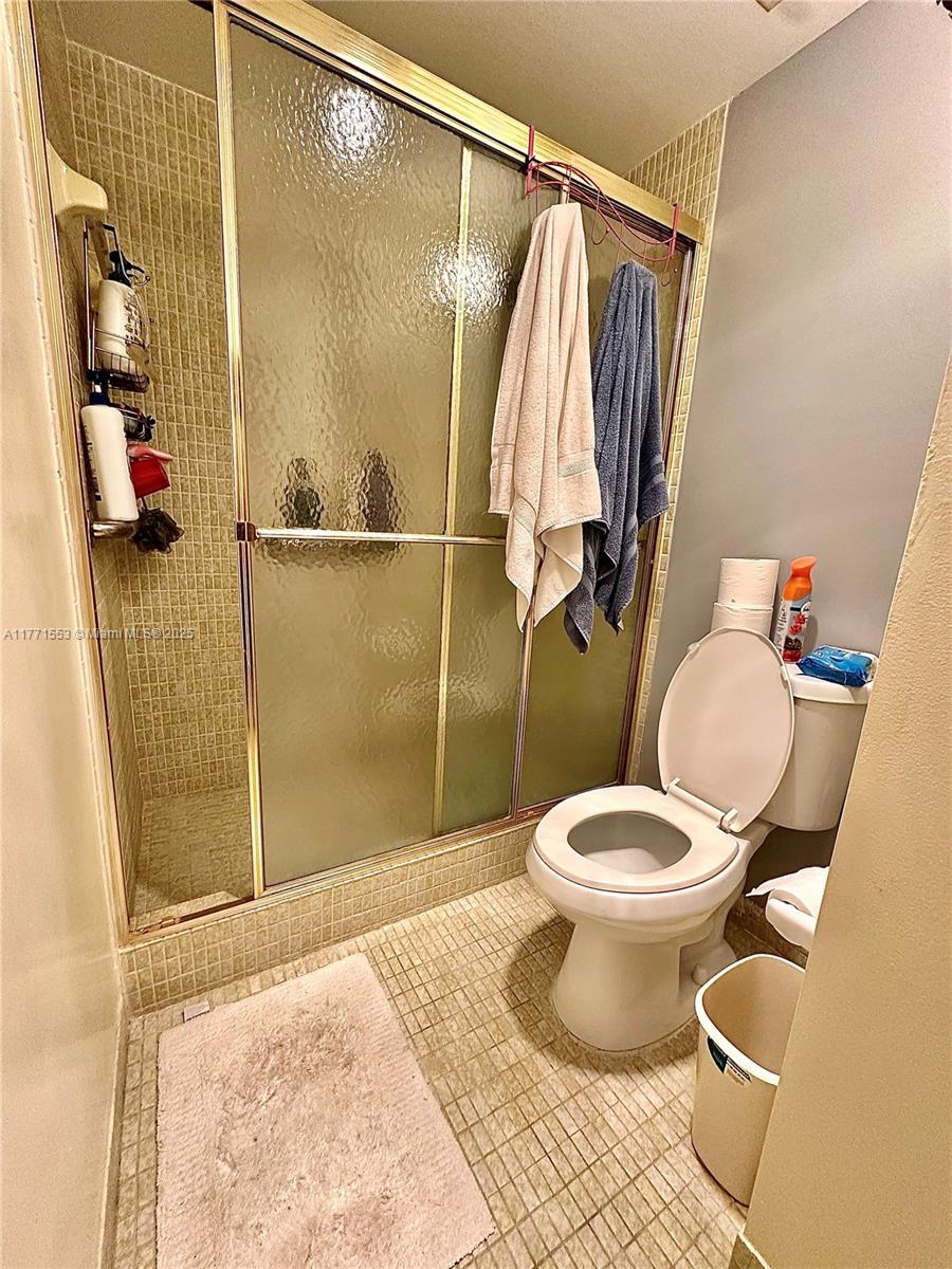 HILLCREST EAST NO 23 COND - Residential