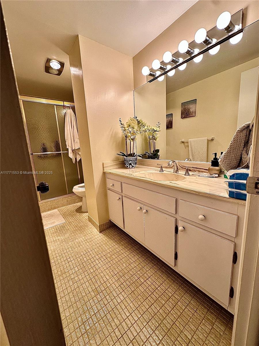 HILLCREST EAST NO 23 COND - Residential