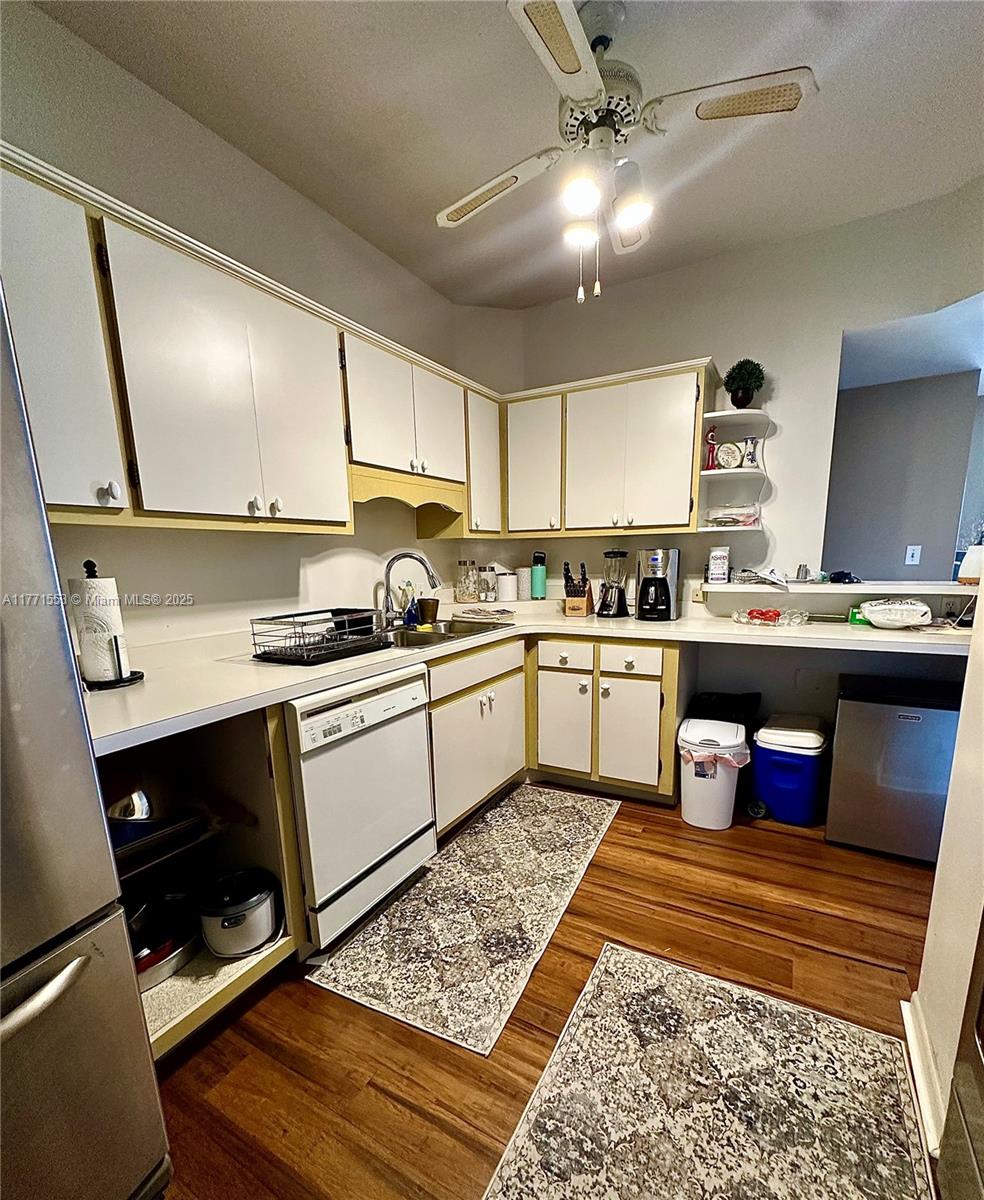 HILLCREST EAST NO 23 COND - Residential