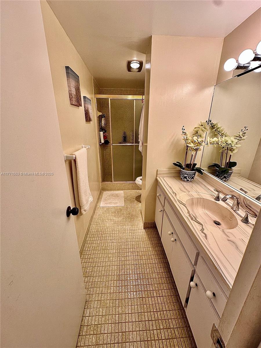 HILLCREST EAST NO 23 COND - Residential