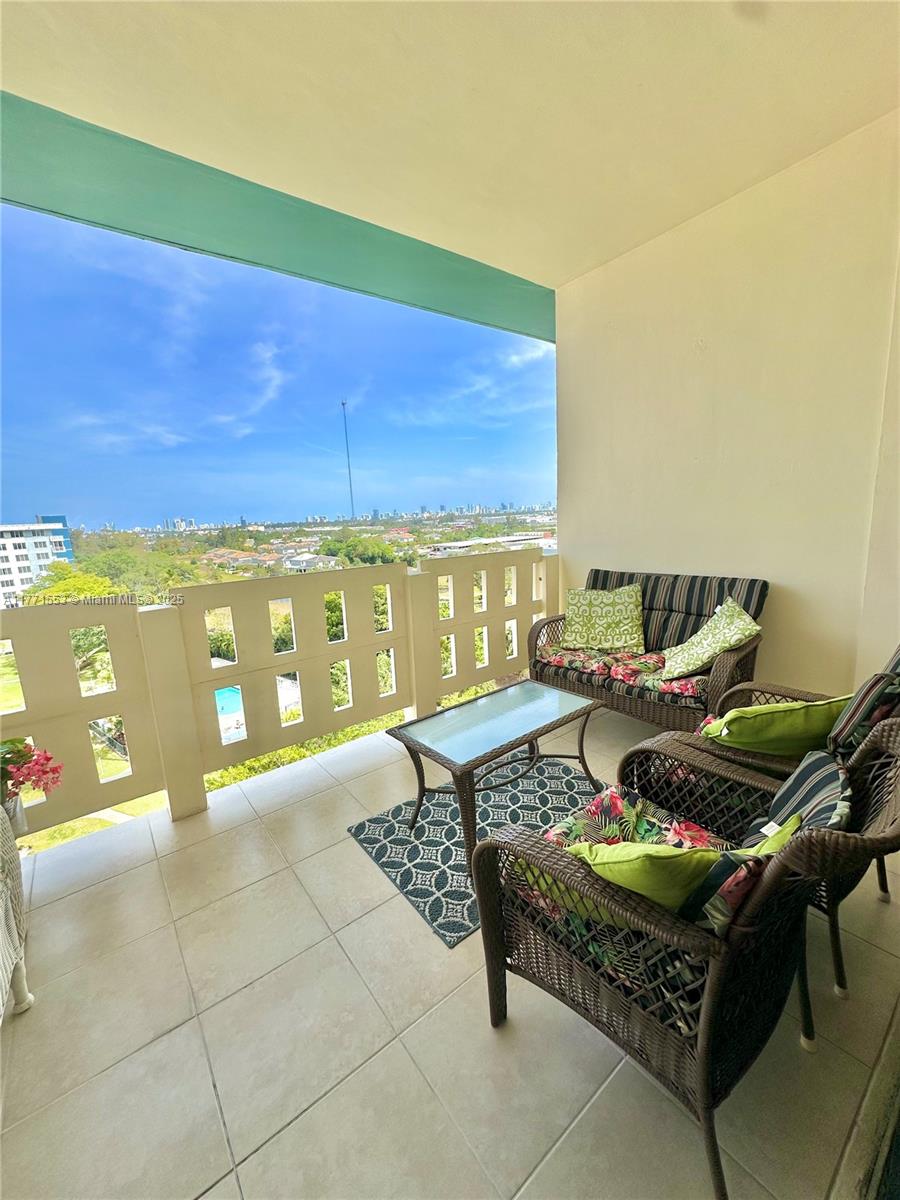 HILLCREST EAST NO 23 COND - Residential