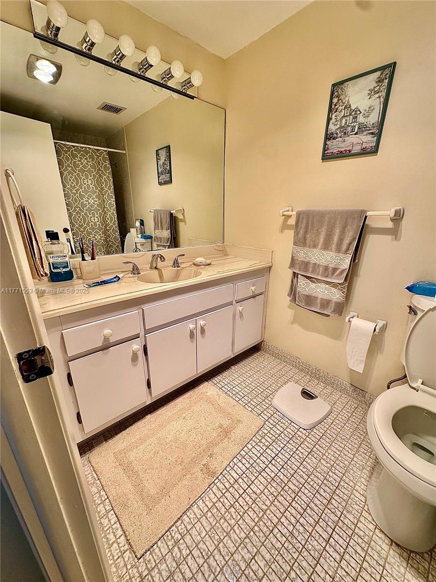 HILLCREST EAST NO 23 COND - Residential