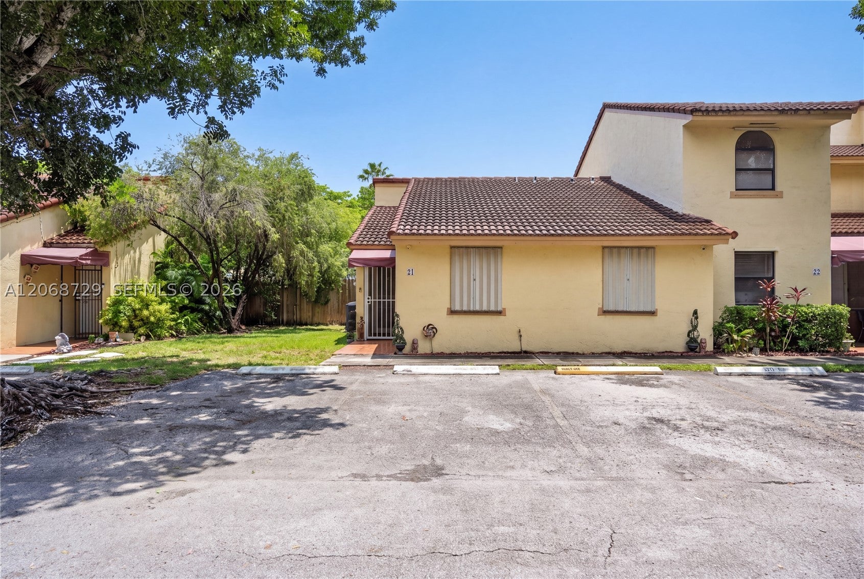 2050 SW 122nd Ave 21, Miami FL 33175