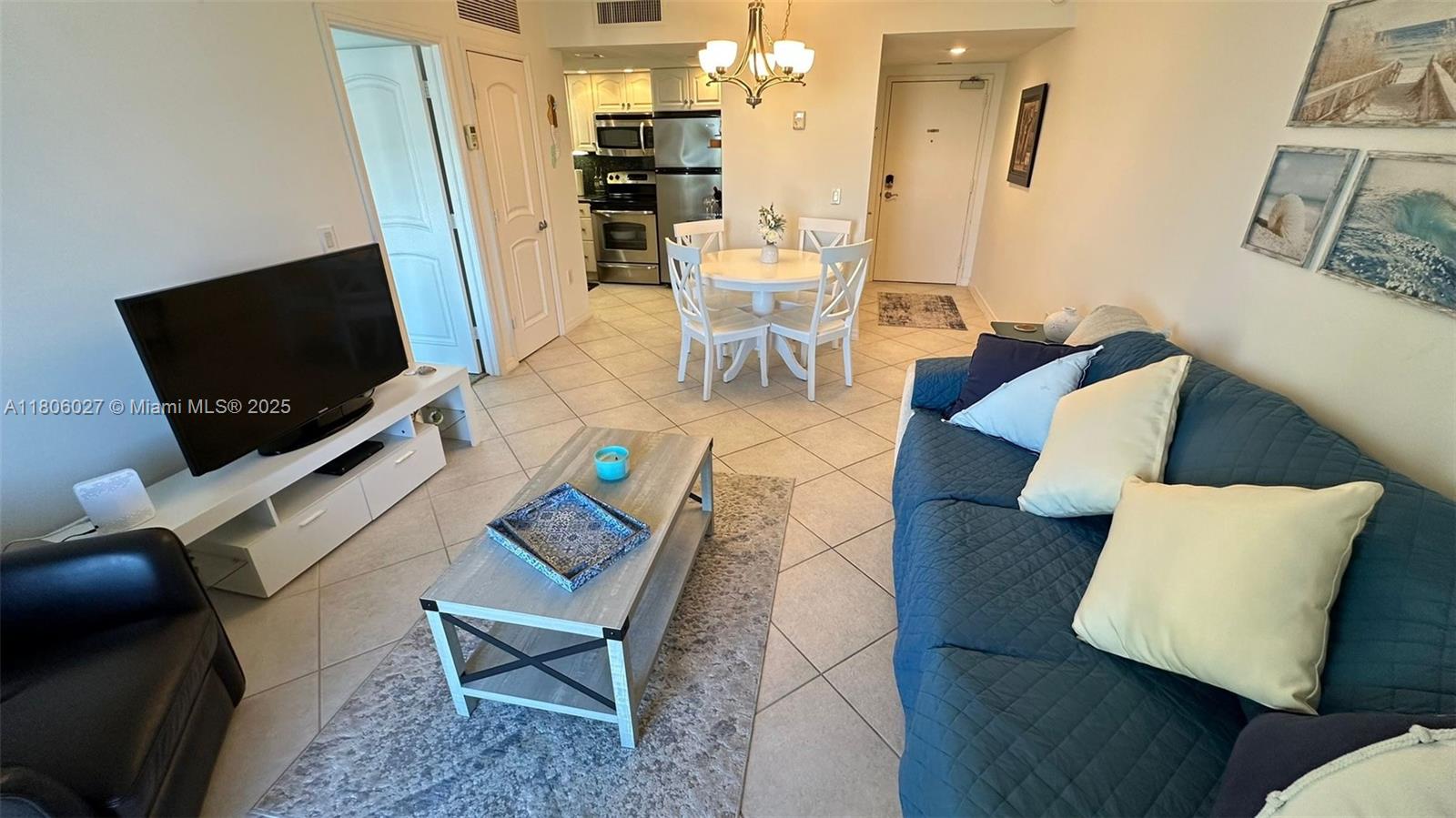 Tradewinds Apts - Residential