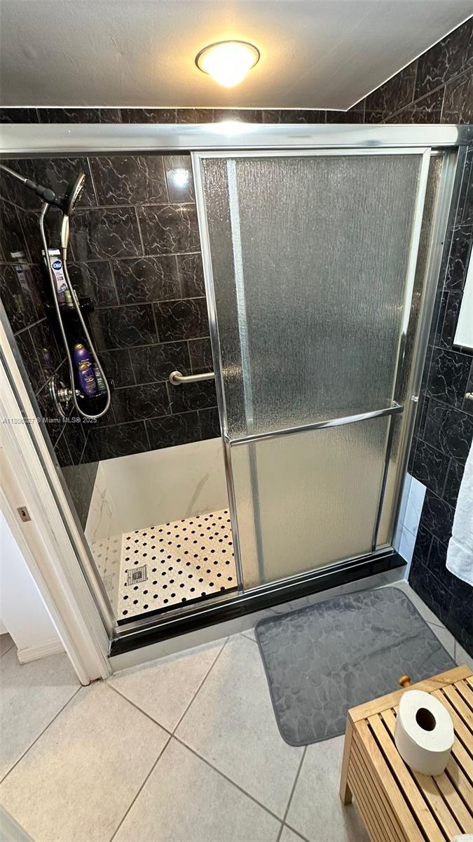 Tradewinds Apts - Residential