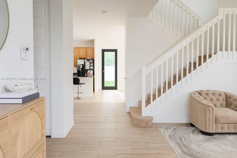 19316 NE 8th Ct Miami FL 33179