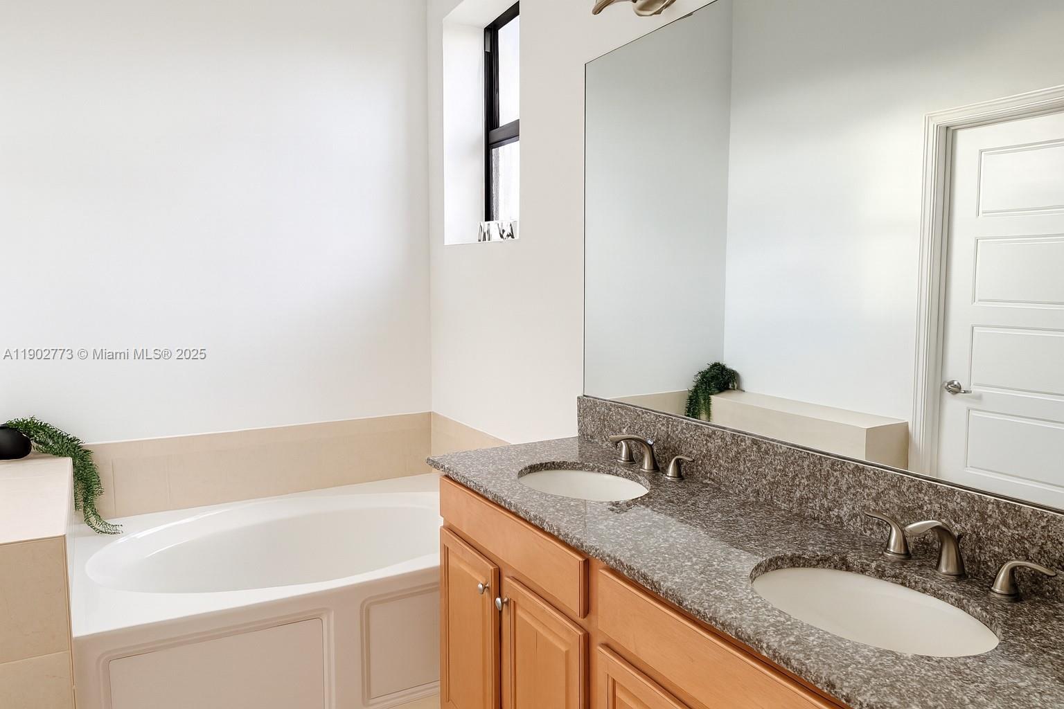 CHAMPION LAKES - Residential