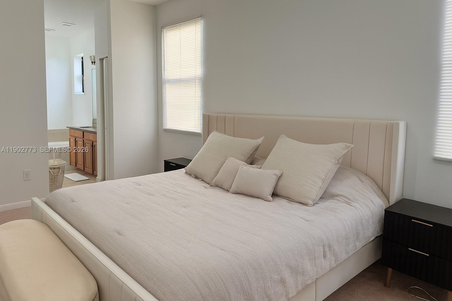 CHAMPION LAKES - Residential