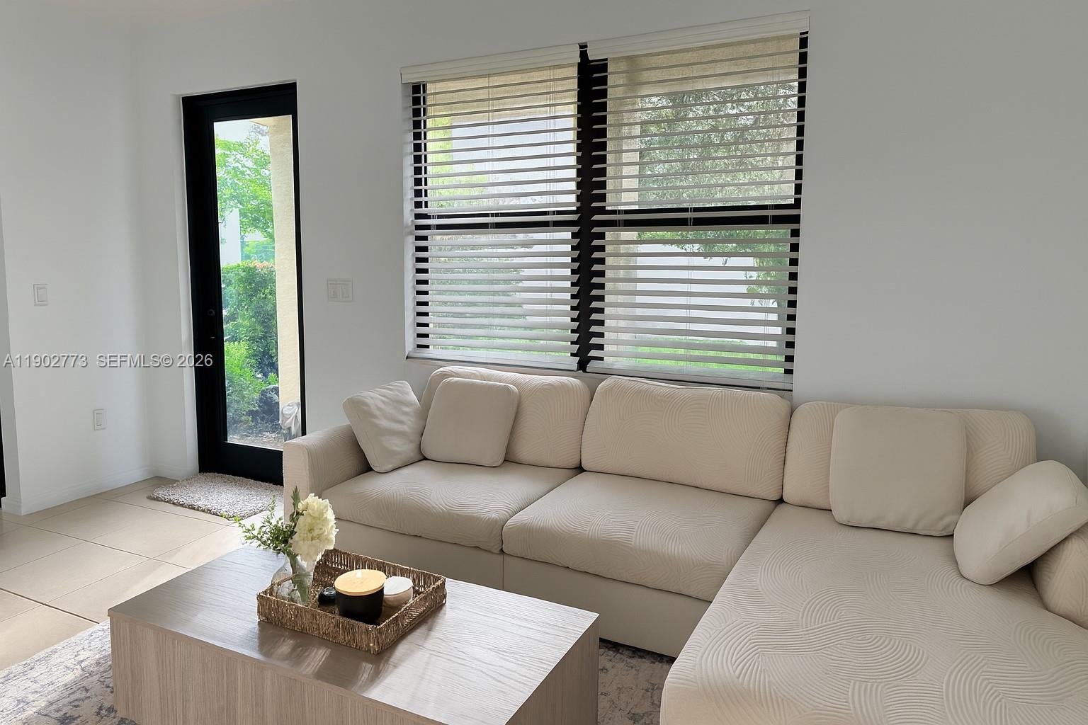 CHAMPION LAKES - Residential