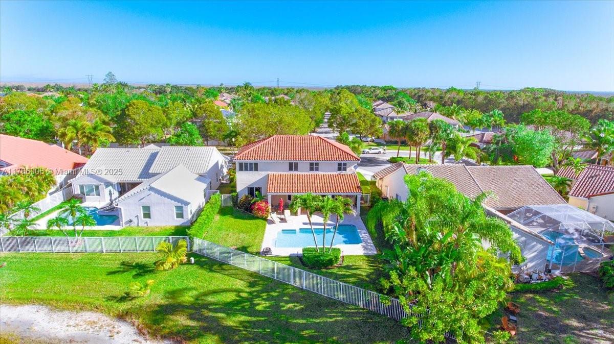 732 Verona Lake Dr
