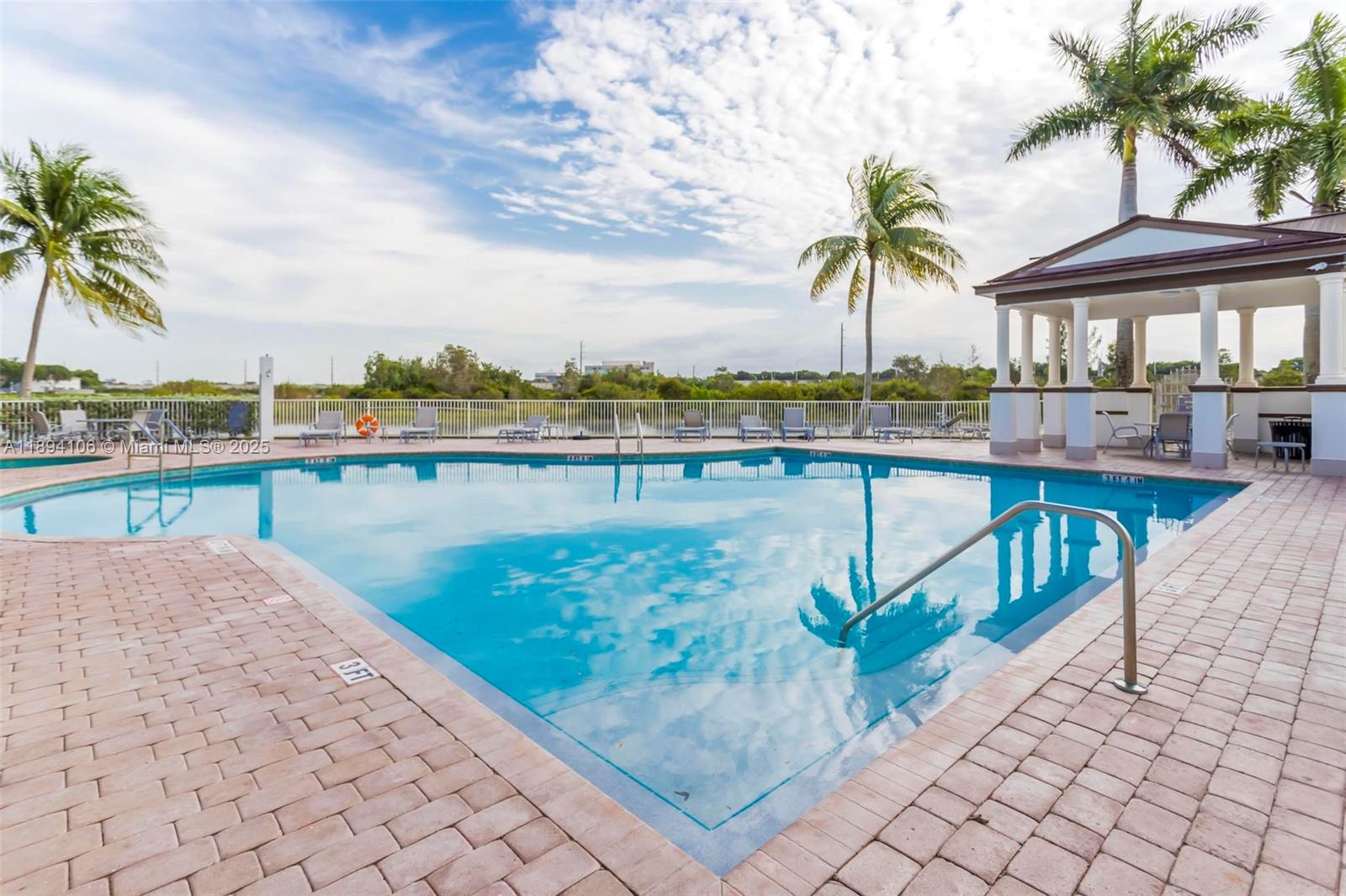 COURTYARDS THREE CONDO - Residential Lease