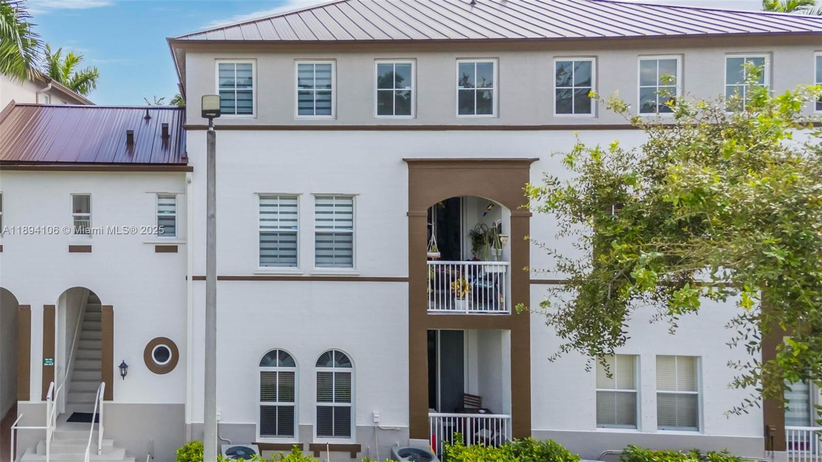 COURTYARDS THREE CONDO - Residential Lease