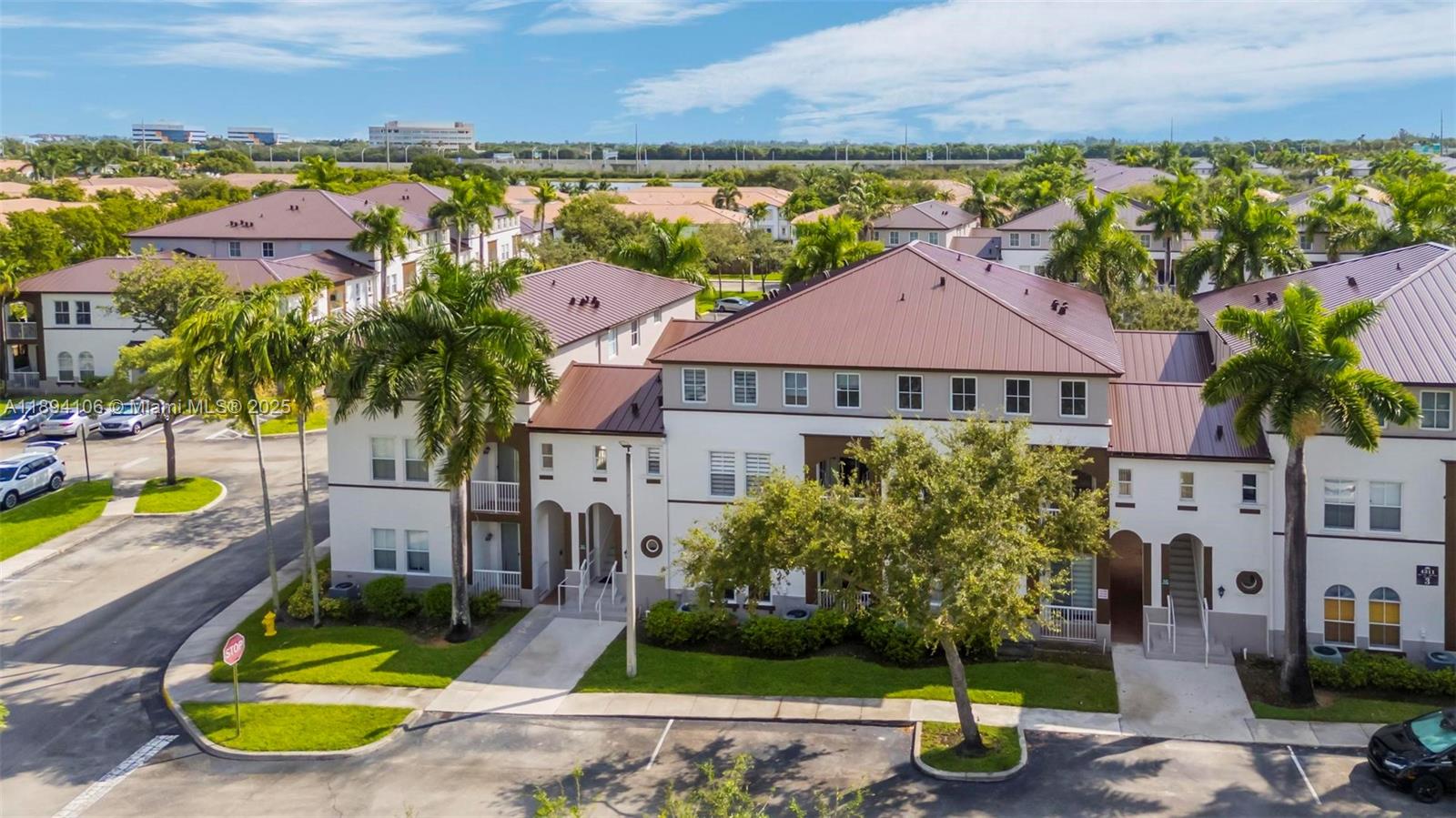 COURTYARDS THREE CONDO - Residential Lease