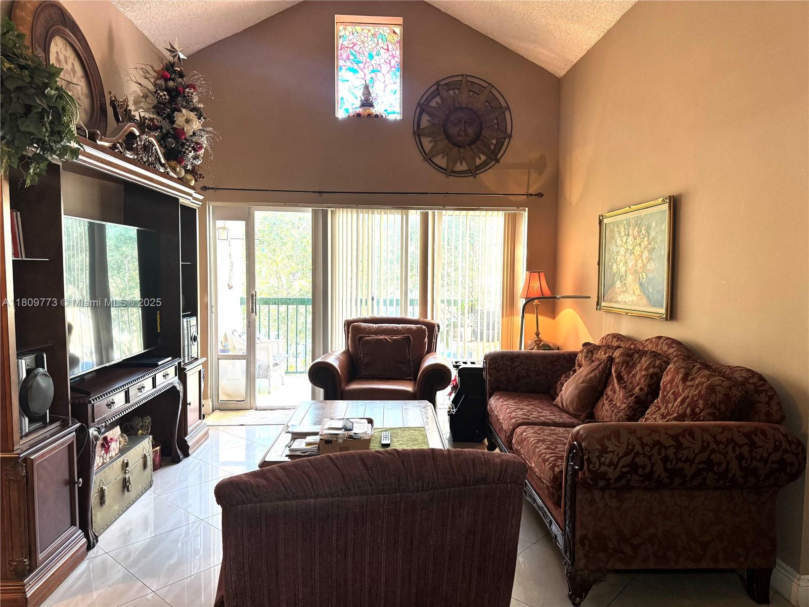 MEDITERRANEAN VILLAS COND - Residential