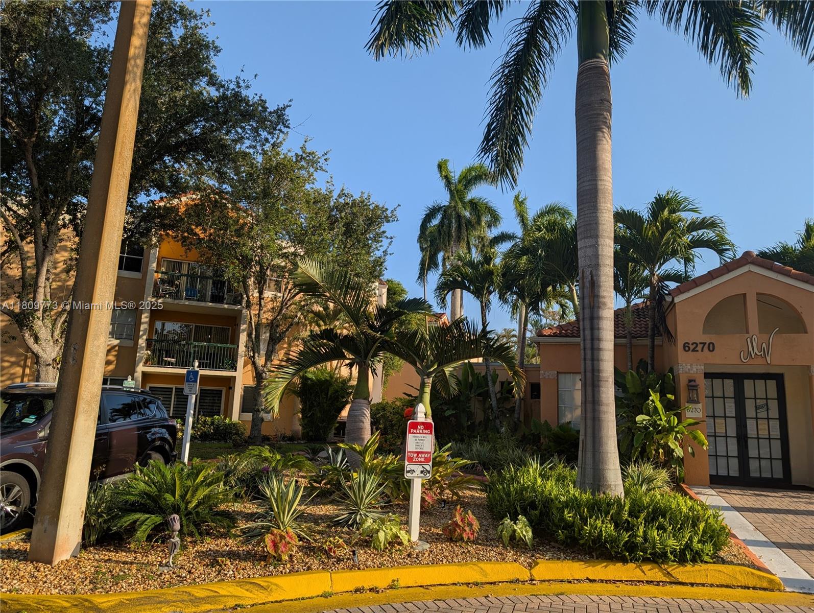 6276 NW 186th St 305
