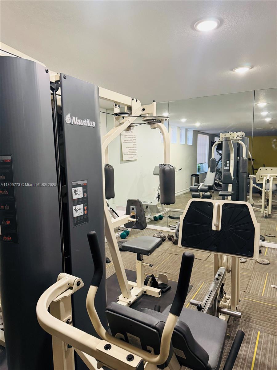 MEDITERRANEAN VILLAS COND - Residential