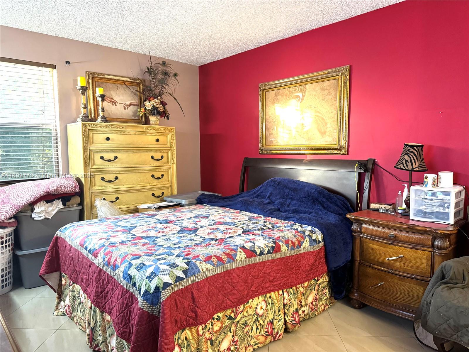 MEDITERRANEAN VILLAS COND - Residential