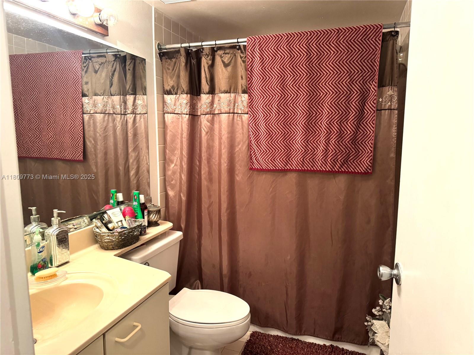 MEDITERRANEAN VILLAS COND - Residential