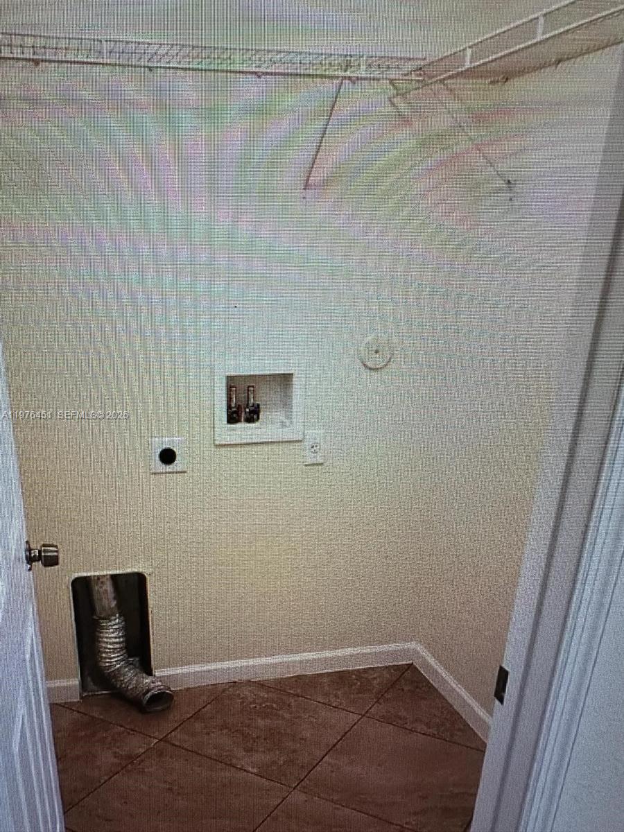 PALM GARDEN PARK - Residential Lease