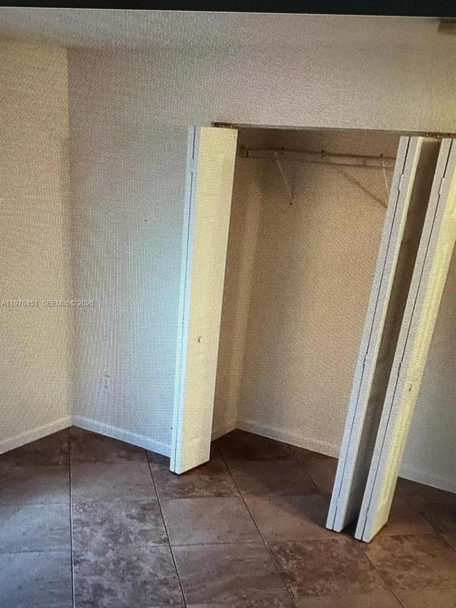 PALM GARDEN PARK - Residential Lease