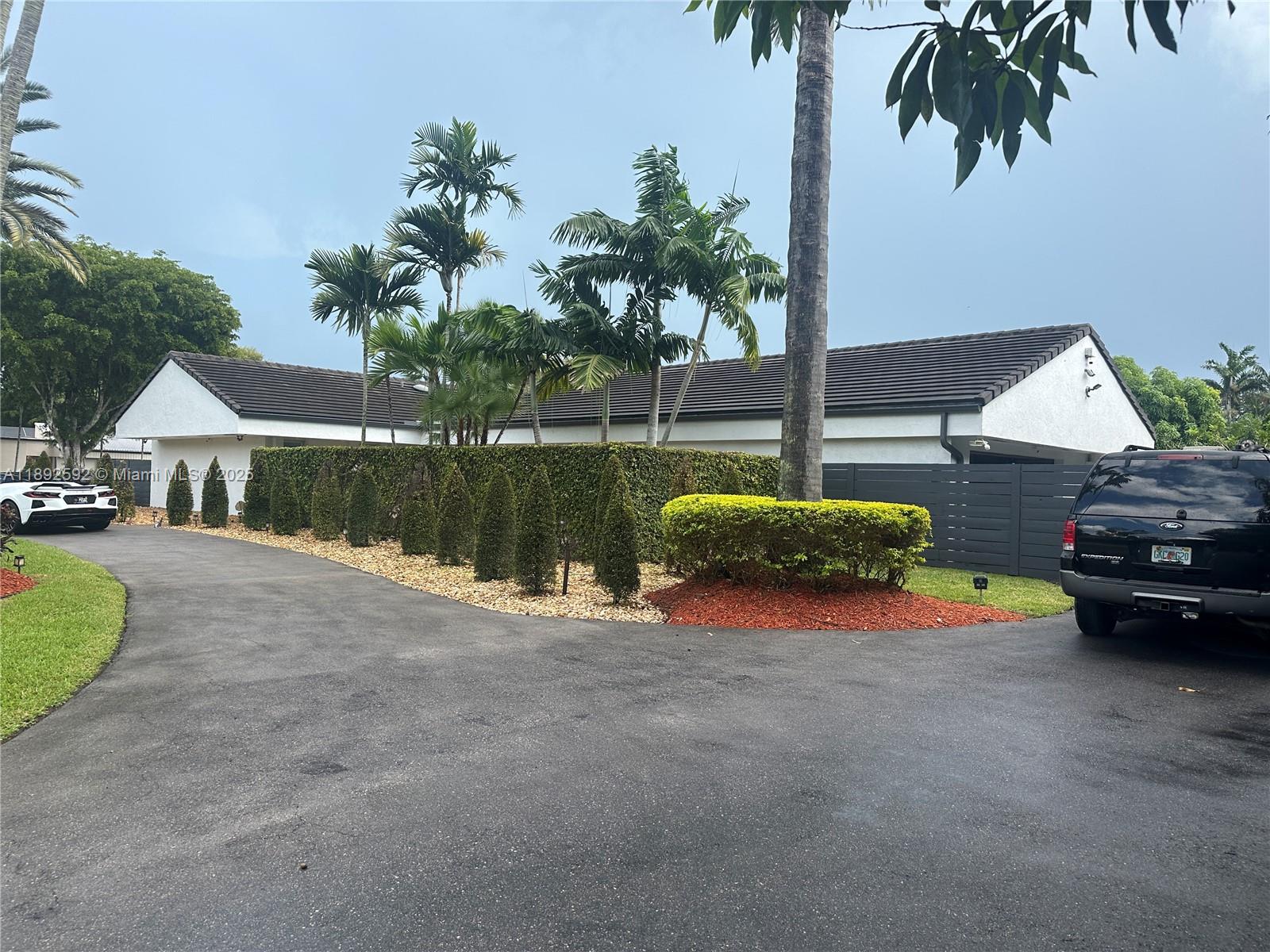 BRIARWOOD ESTATES - Residential