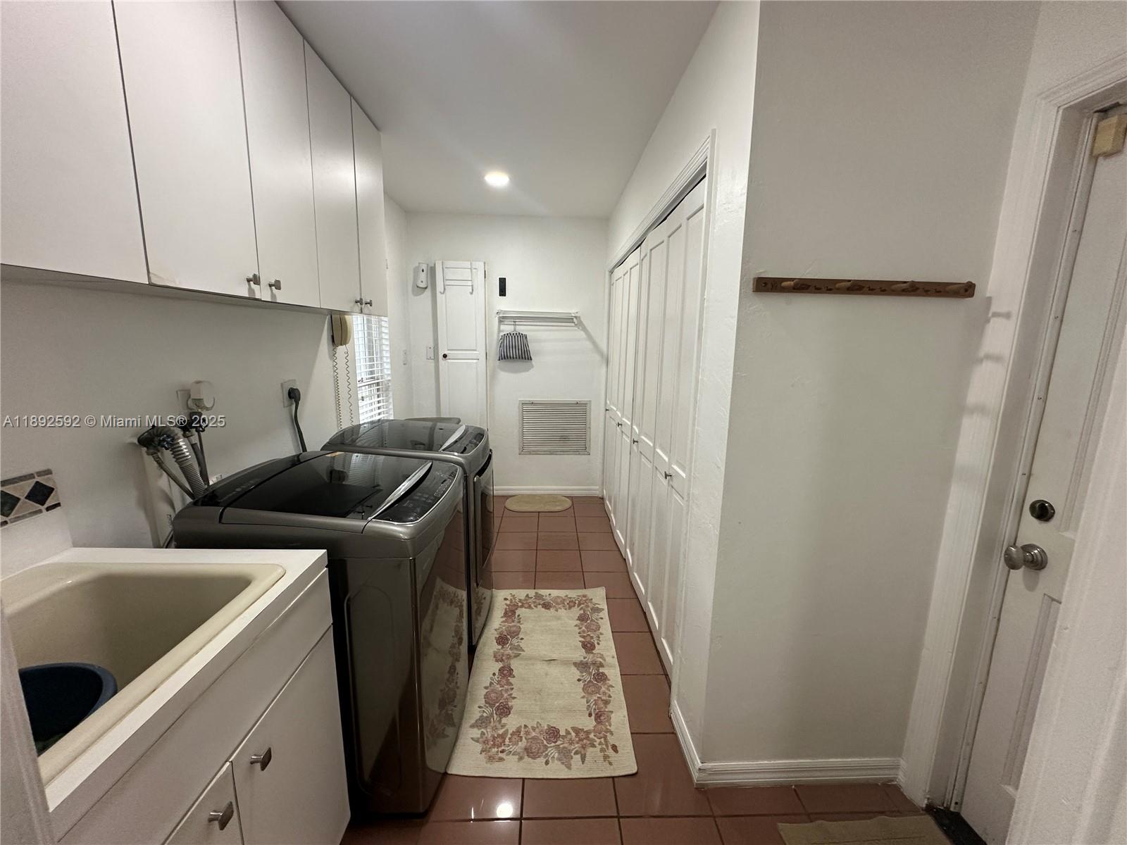 BRIARWOOD ESTATES - Residential