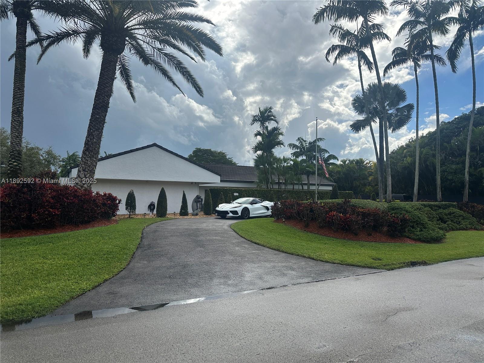 BRIARWOOD ESTATES - Residential