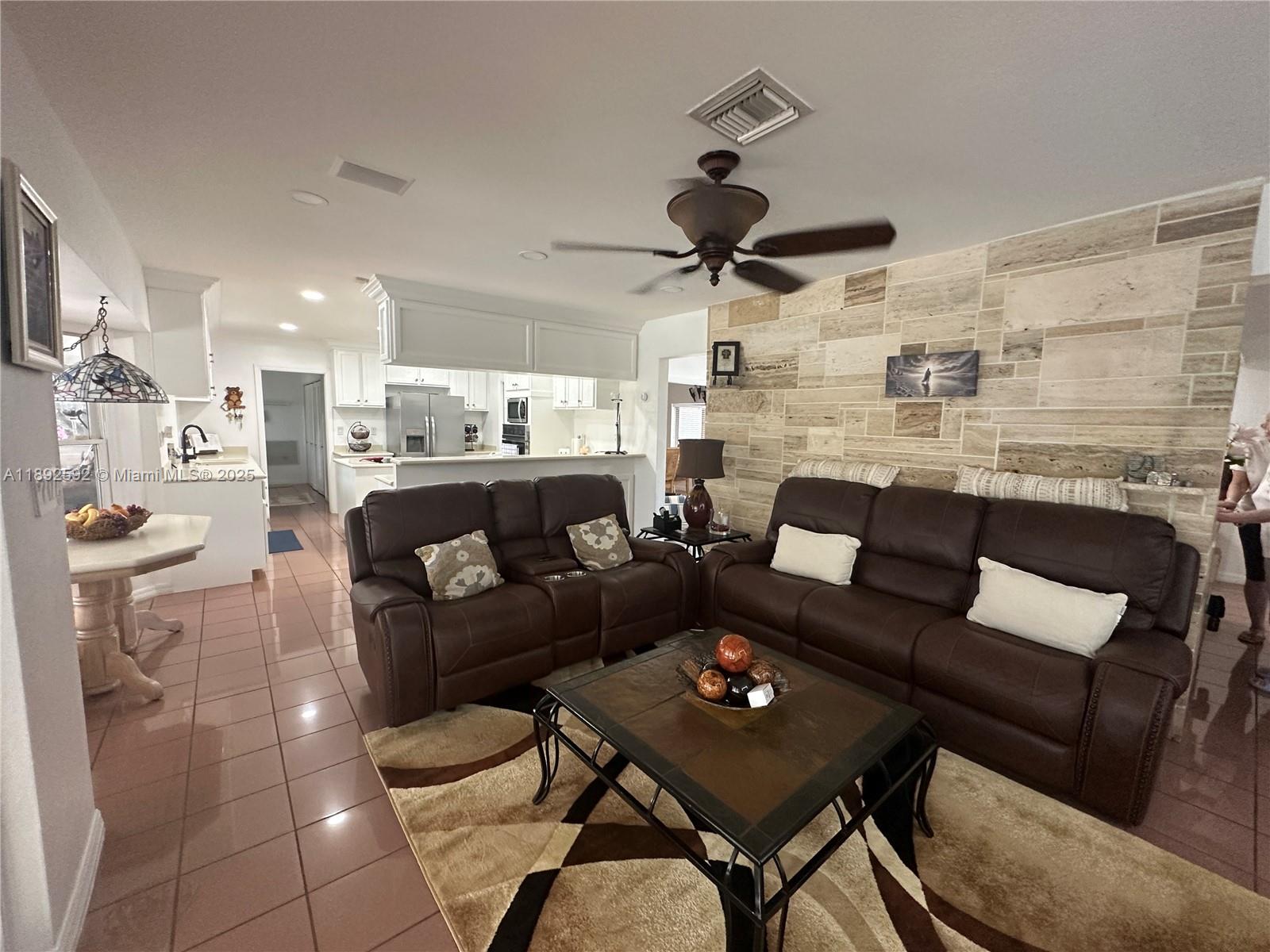 BRIARWOOD ESTATES - Residential