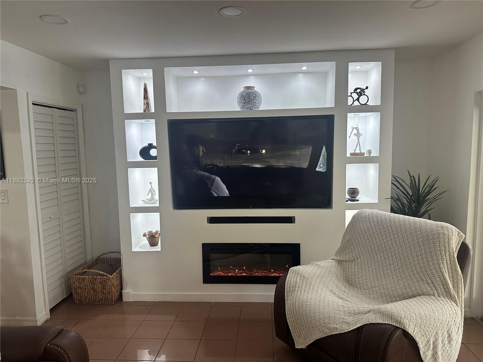 BRIARWOOD ESTATES - Residential