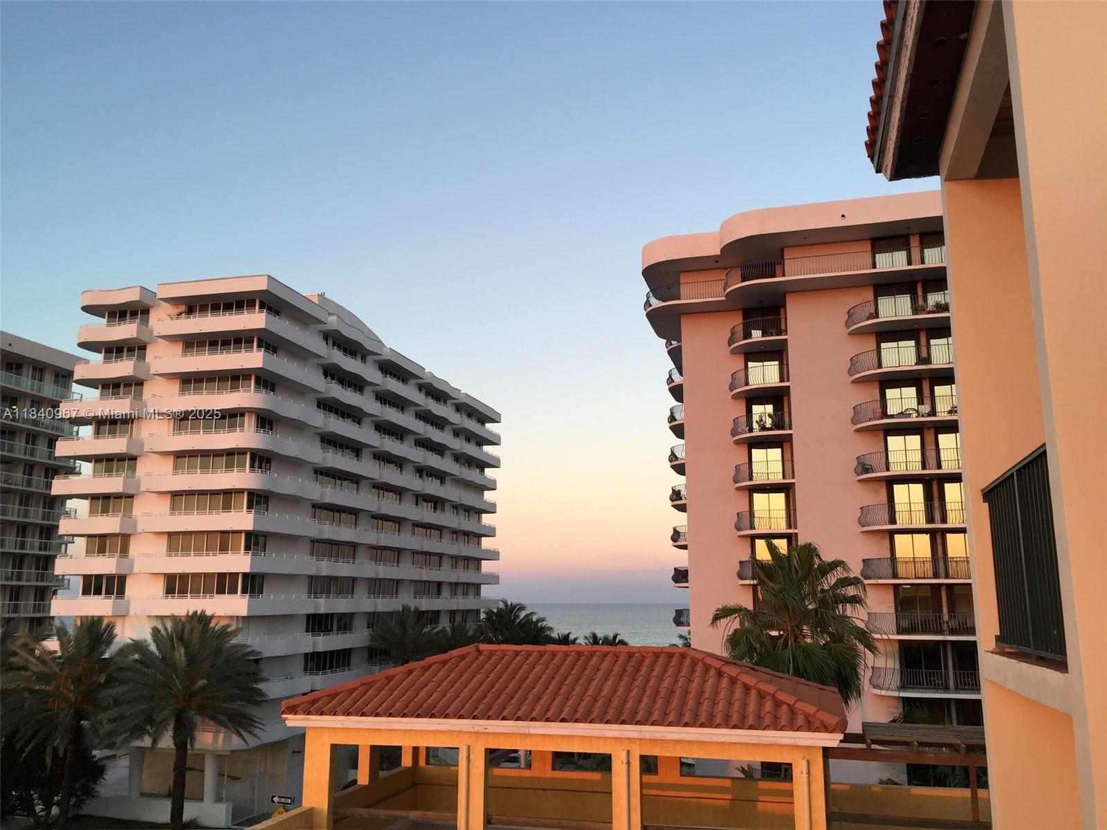 8888 Collins Ave 506