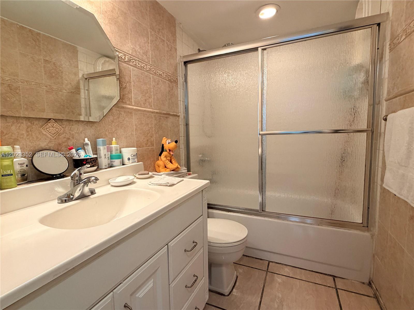 BAYCOURT TOWERS CONDO - Residential