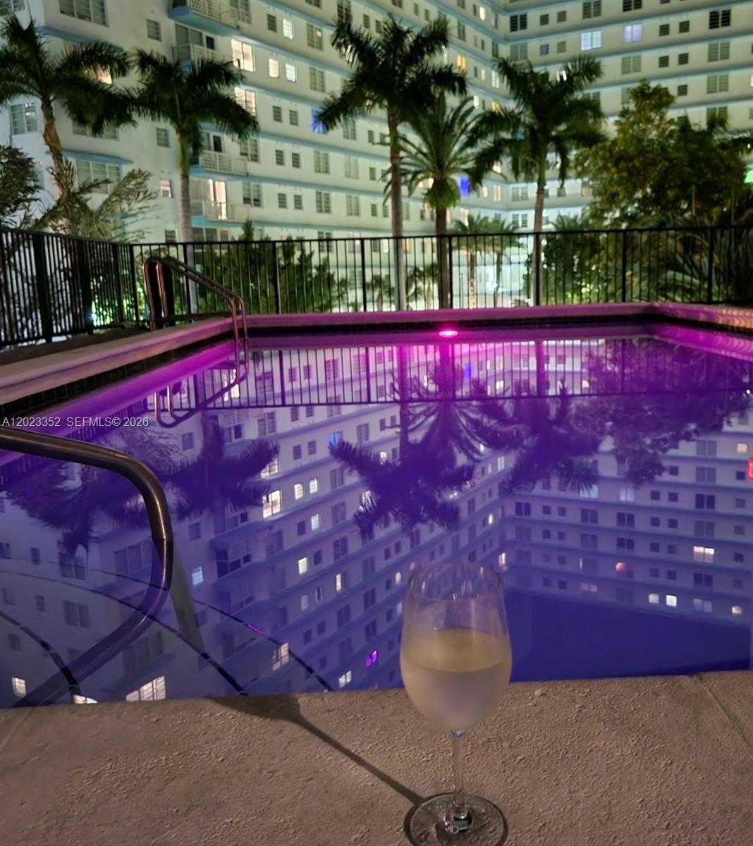 BAYCOURT TOWERS CONDO - Residential