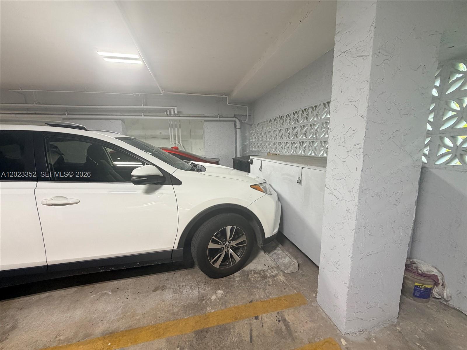 BAYCOURT TOWERS CONDO - Residential