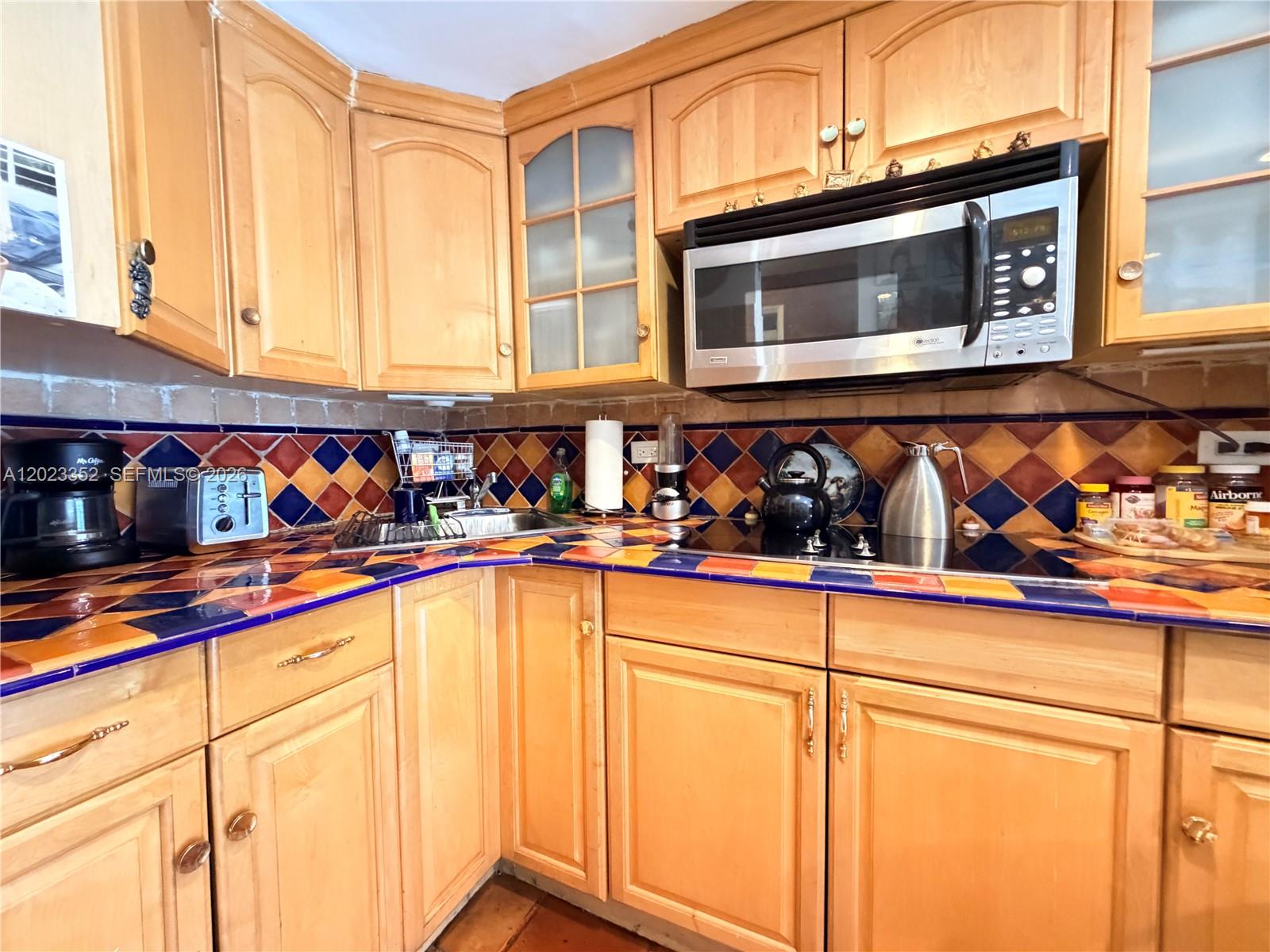 BAYCOURT TOWERS CONDO - Residential