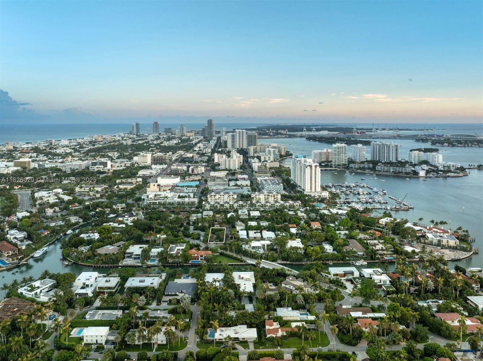 SUNSET ISLANDS - ISLAND N - Residential