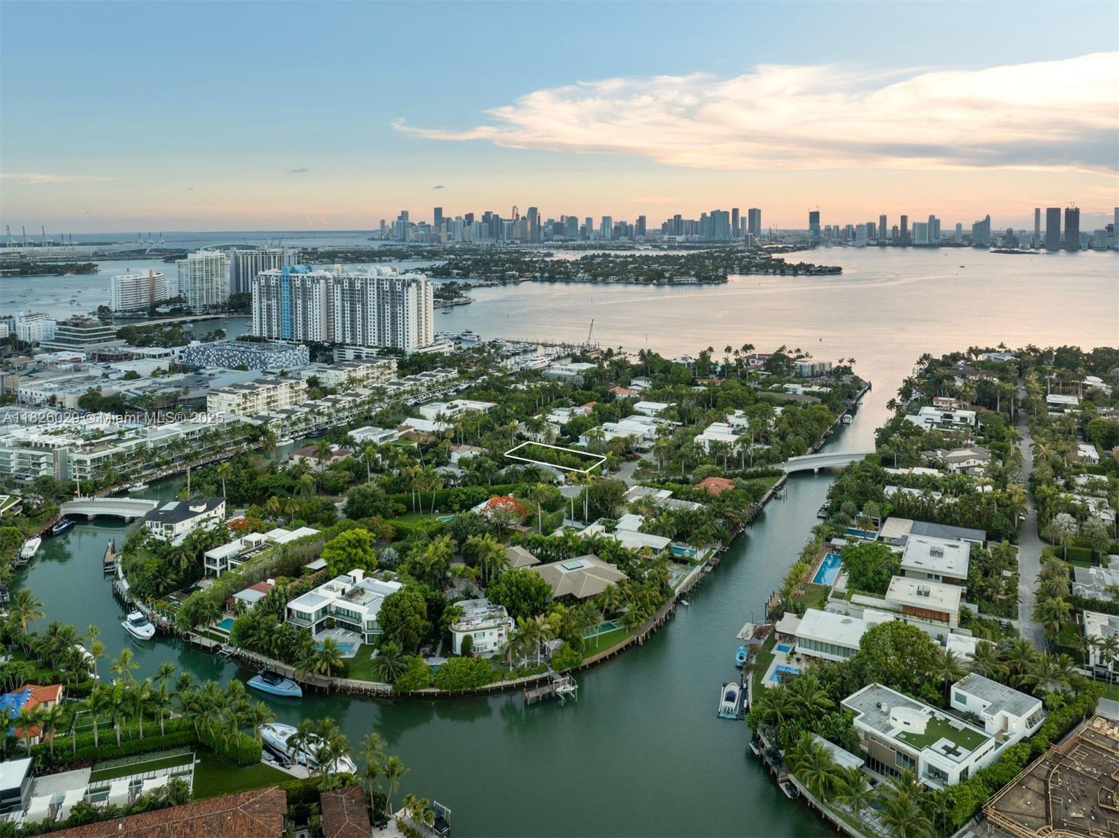 SUNSET ISLANDS - ISLAND N - Residential