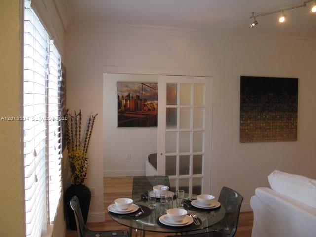 1611 Michigan Ave 13