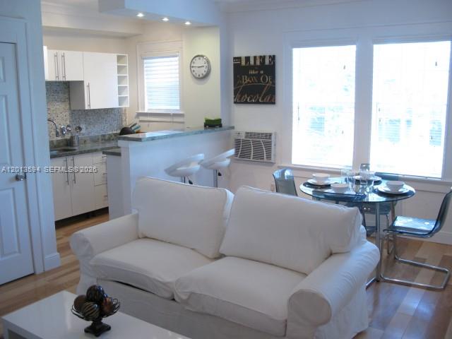 1611 Michigan Ave 13