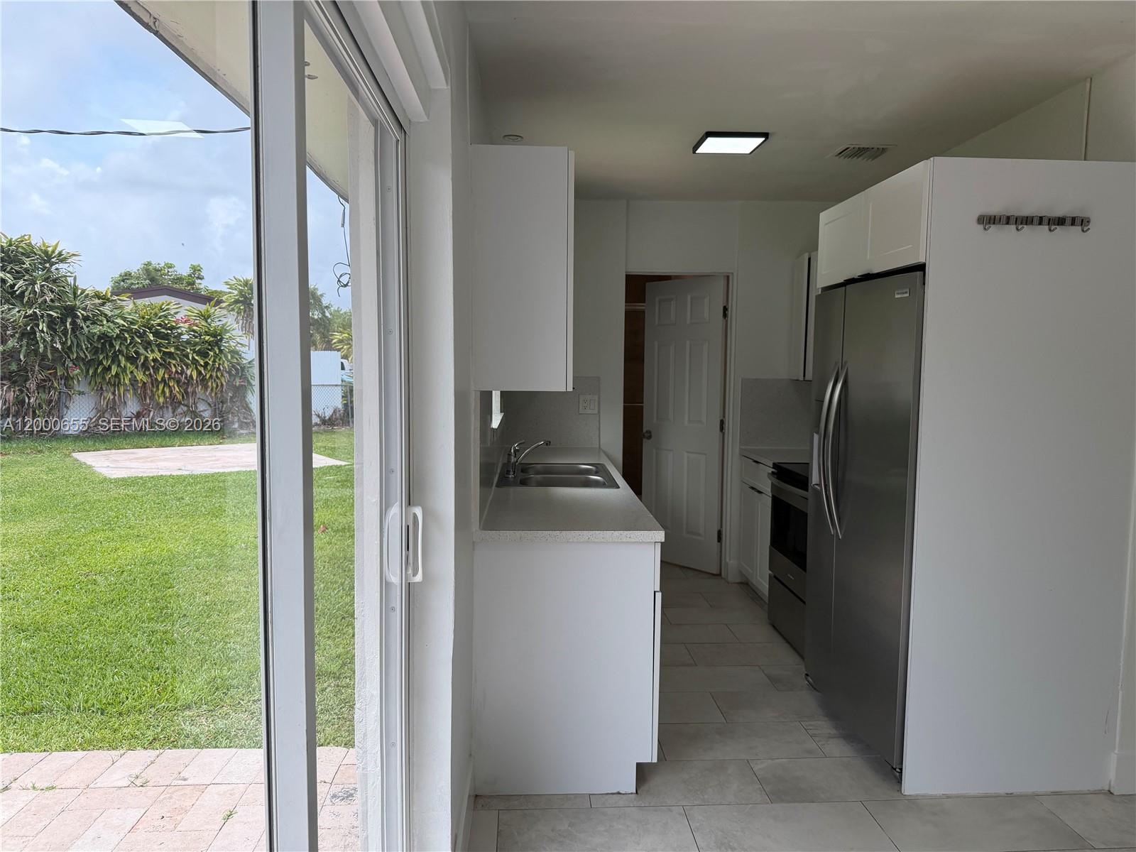 PINE TREE MANOR SEC 3 - Residential Lease