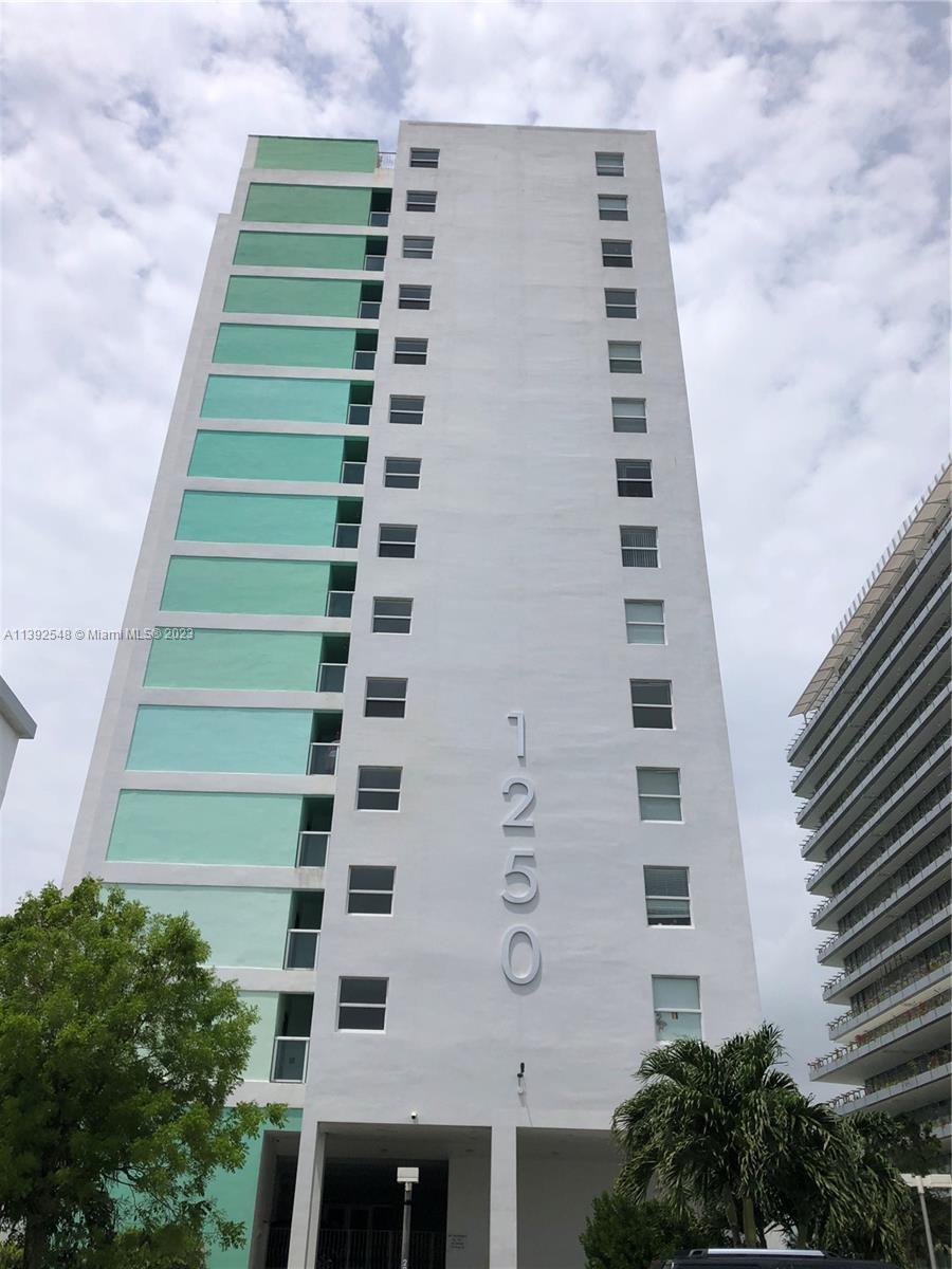 SPACIOUS YET COZY 1/1 ON THE BAY IN SOUTH BEACH ON QUIET WEST AVE WHICH LEADS IN 1 MINUTE TO THE EXPRESSWAY OF 95 TO THE CITY & 836 TO AIRPORT AND NORTH ONLY MINUTES AWAY. CERAMIC TILE, LAMINED IN BEDROOM , CLOSETS GALORE INCLUDING FOR OFFICE EQUIPMENT. MODERN WINDOW SHADES AND BLACK OUTS. PAINTED ALL AROUND. STEP OUTSIDE TO THE GREAT POOL AND DECK AREA FOR THE MAGNIFICENT BAY VIEW. YOU CAN PARTIALLY SEE FROM YOUR APT. WINDOW. BEST PRICED IN BLDG FOR A QUICK SALE. DON'T MISS IT!