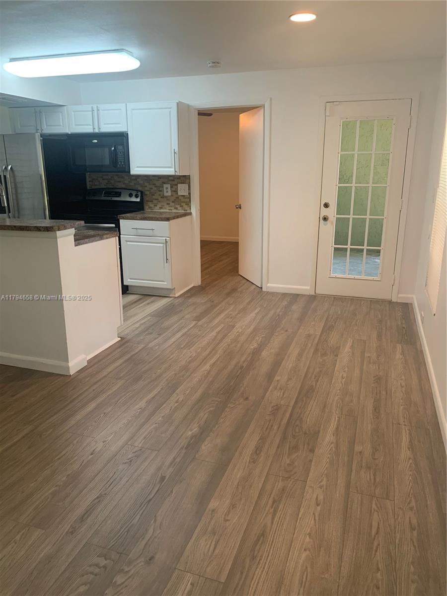 Rental Property at 8743 Nw 39th St 8743, Sunrise, Miami-Dade County, Florida - Bedrooms: 2 
Bathrooms: 1  - $1,900 MO.
