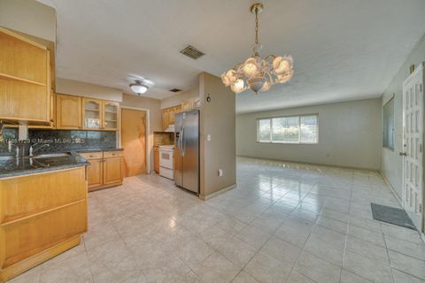 3251 S Lake Dr Miami FL 33155