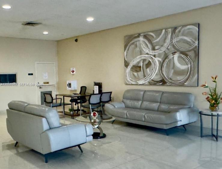 GOLDEN HORN SOUTH CONDO - Residential