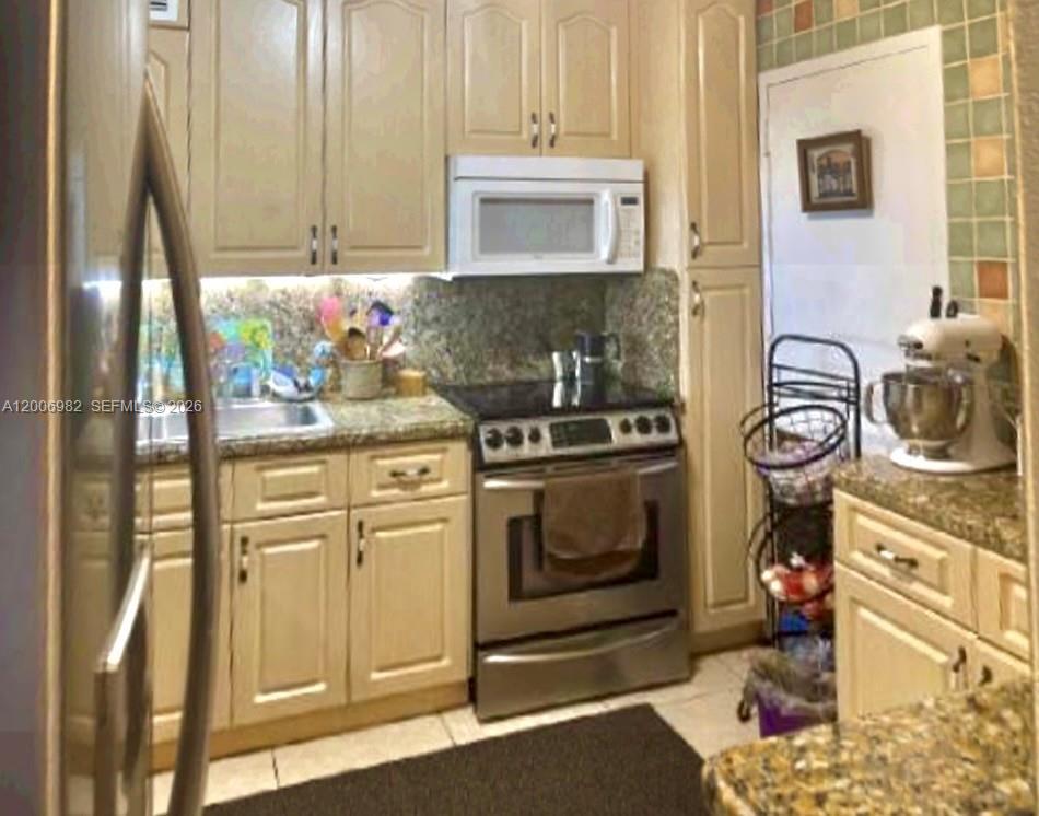 GOLDEN HORN SOUTH CONDO - Residential